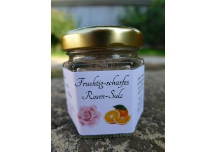 Fruchtig-scharfes Rosen-Salz im Schraubglas